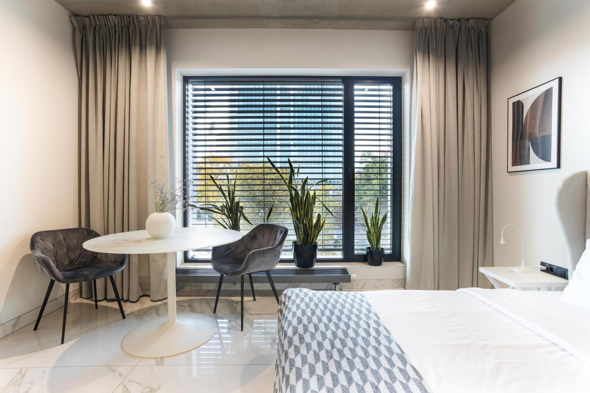 Centro Design Apartments - Polwiejska Poznan Luaran gambar