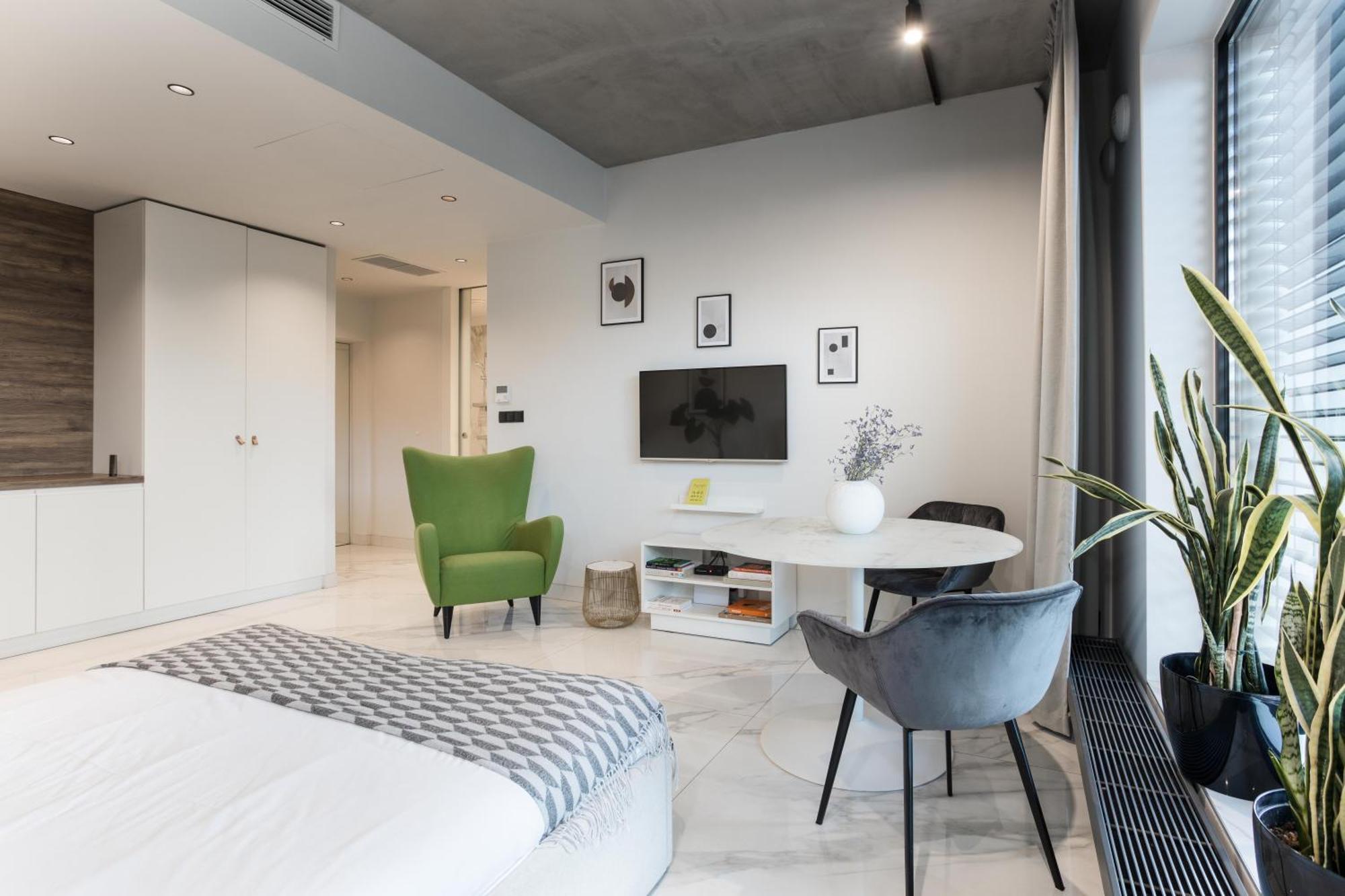 Centro Design Apartments - Polwiejska Poznan Luaran gambar