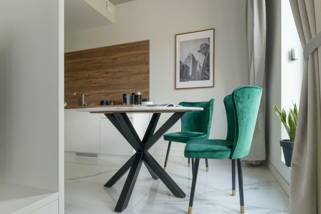 Centro Design Apartments - Polwiejska Poznan Luaran gambar